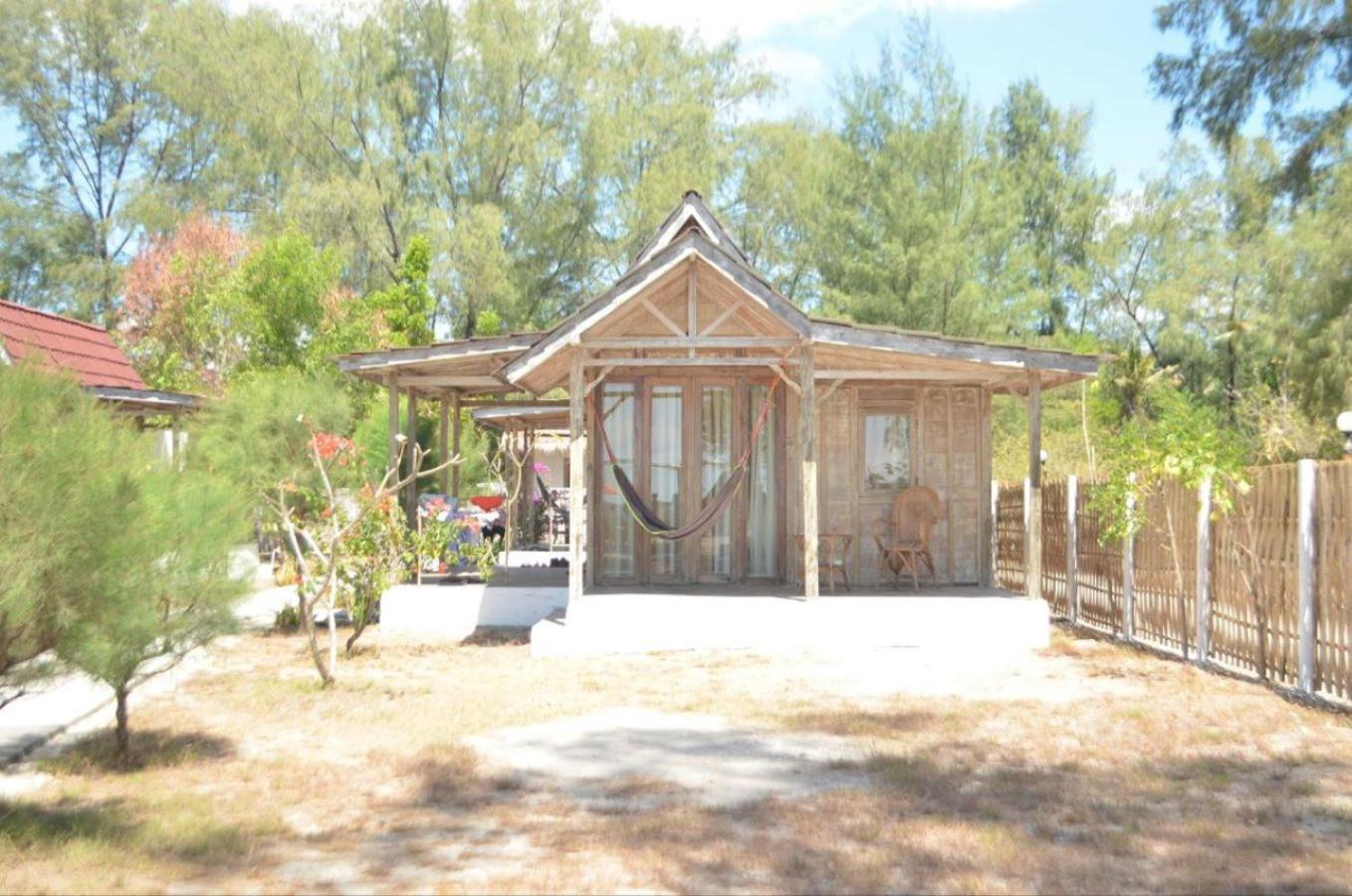 Mimpi Bungalow Гили Мено Екстериор снимка