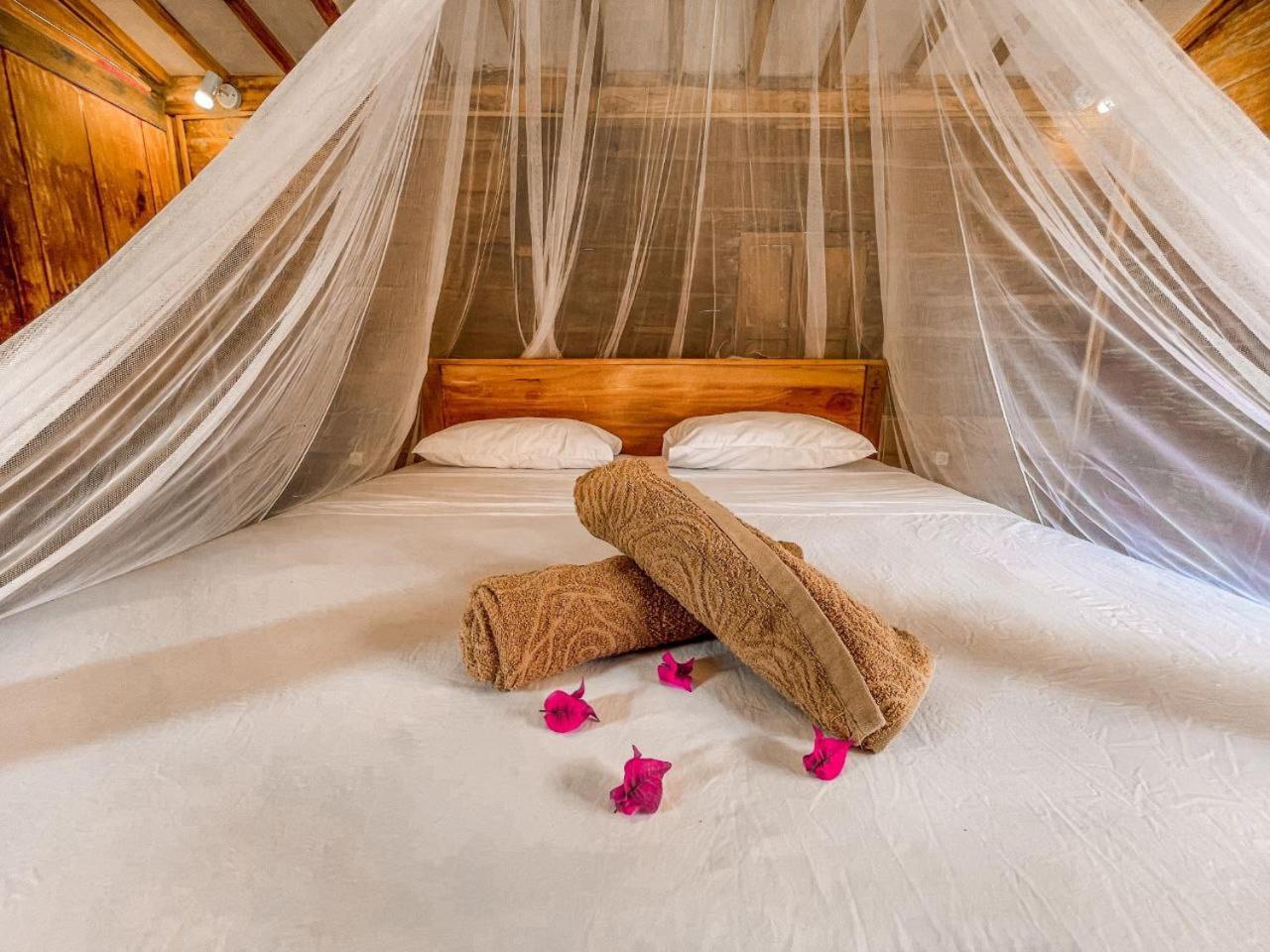 Mimpi Bungalow Гили Мено Екстериор снимка
